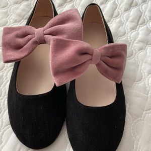 Girls black suede with mauve colored bows